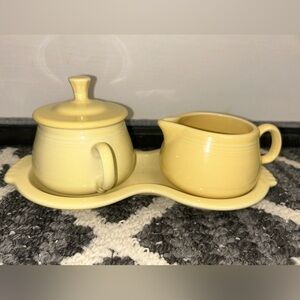 Fiesta Cream & Sugar Set Fiesta Yellow USA Tray Lid